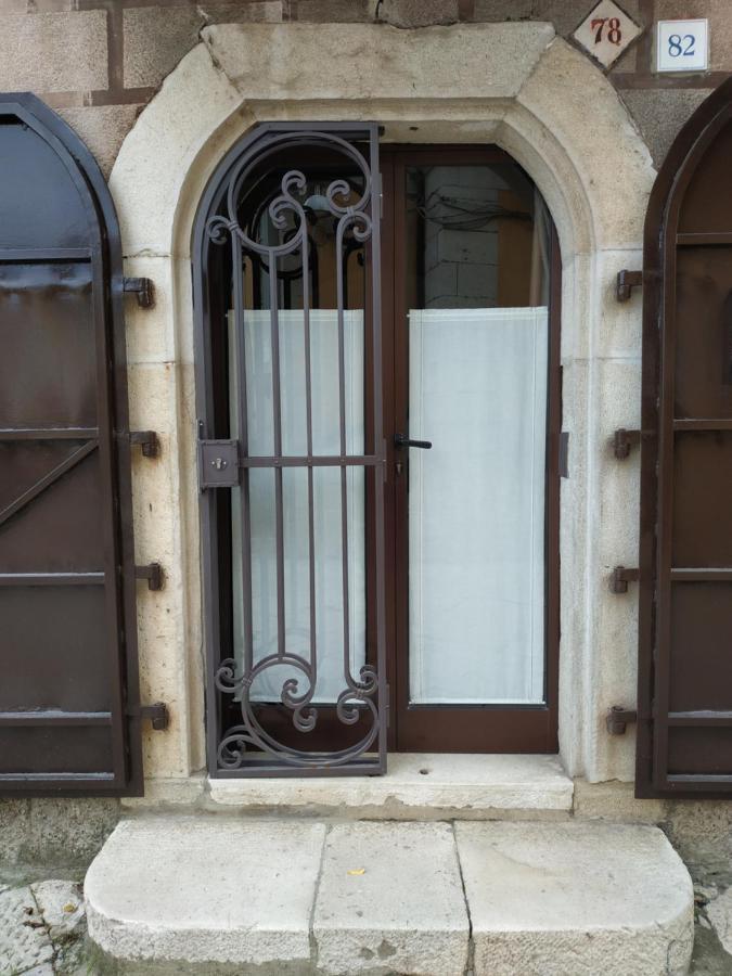 Bed And Breakfast In Piazza Orazio Venosa Exteriér fotografie