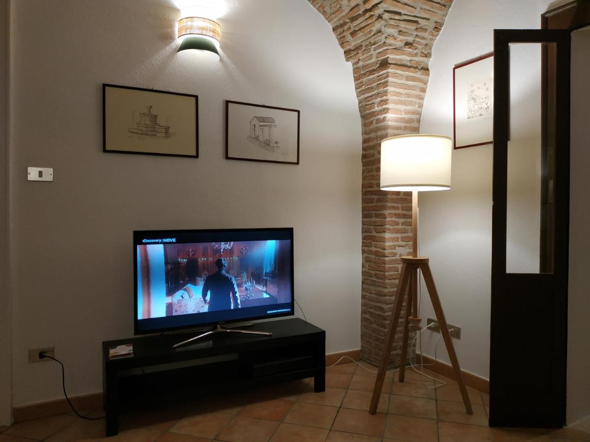 Bed And Breakfast In Piazza Orazio Venosa Exteriér fotografie
