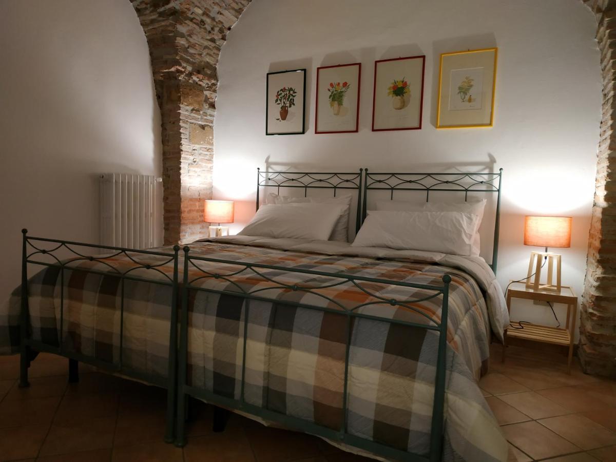 Bed And Breakfast In Piazza Orazio Venosa Exteriér fotografie
